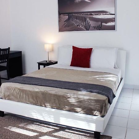 Gladiolas 1208 ปอนเซ ภายนอก รูปภาพ